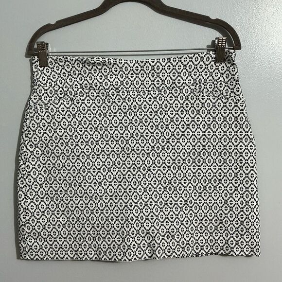 Attyre Black and White Patterned Skort with pockets size 12 never worn - Picture 1 of 9